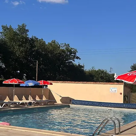 Campingplads Nuit Insolite Dans Un Petit Hobbit En Bois Senille