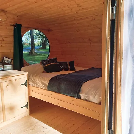 Nuit Insolite Dans Un Petit Hobbit En Bois Senille