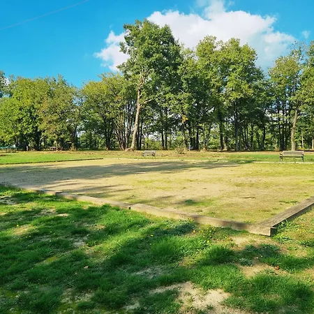 Nuit Insolite Dans Un Petit Hobbit En Bois Campingplads