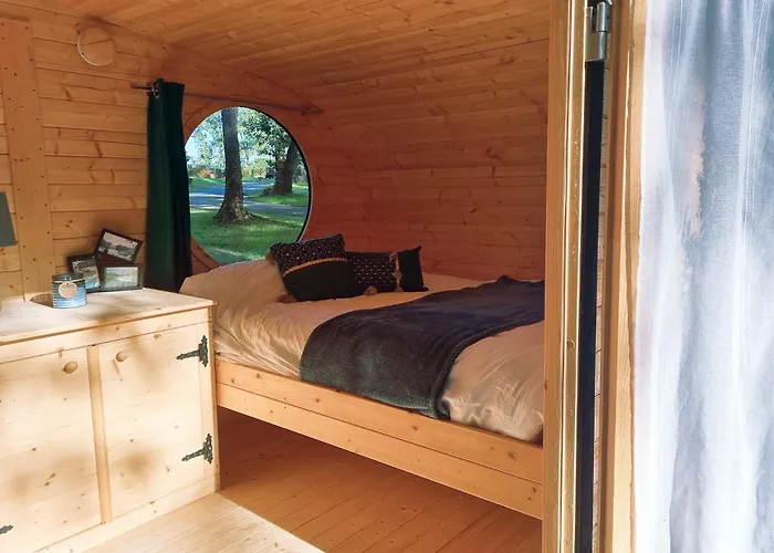 Nuit Insolite Dans Un Petit Hobbit En Bois Senille