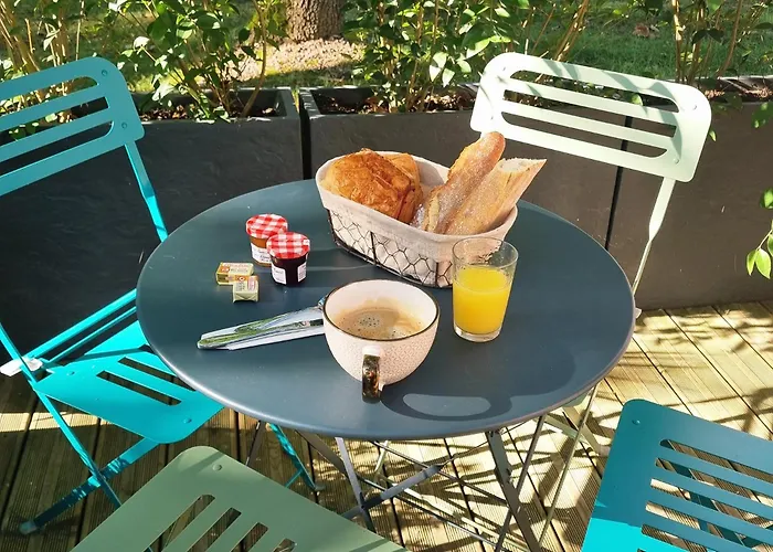 Nuit Insolite Dans Un Petit Hobbit En Bois * Senille