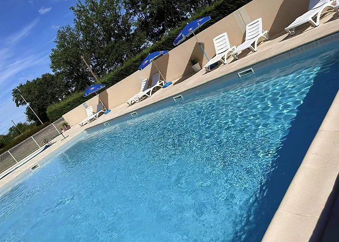 Nuit Insolite Dans Un Petit Hobbit En Bois Parque de Campismo *