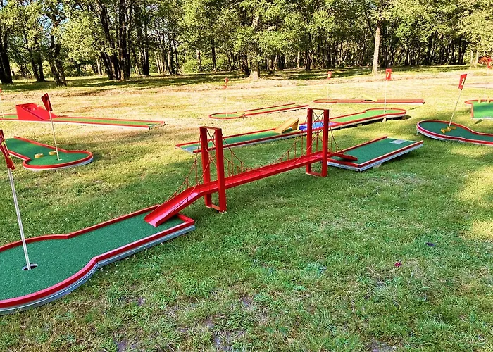 Parque de Campismo Nuit Insolite Dans Un Petit Hobbit En Bois *